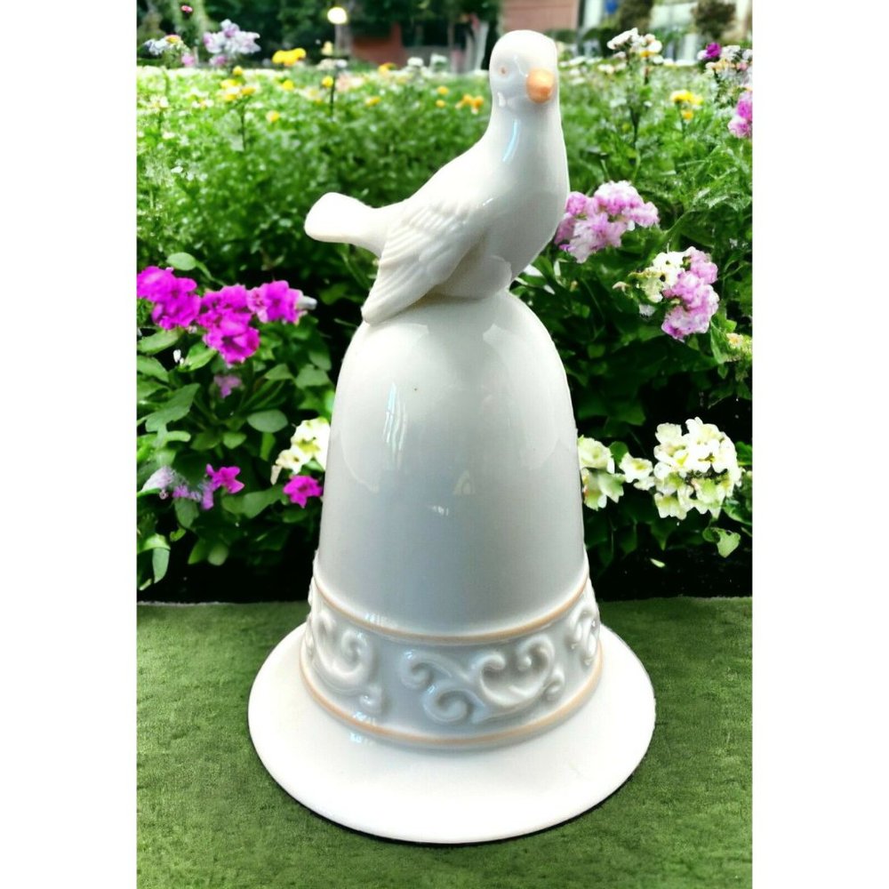 White Dove Bird Bell Avon Tapestry Collection 1981 Porcelain Handcrafted Vintage